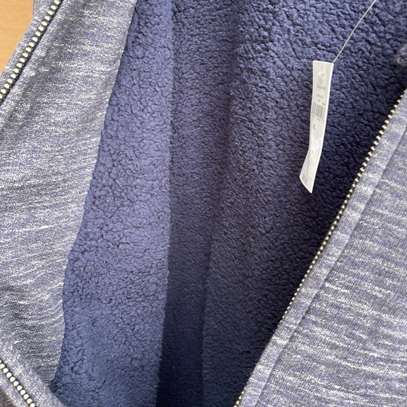 Gap NWT Fleece Sweatshirt - Picture 3 of 4